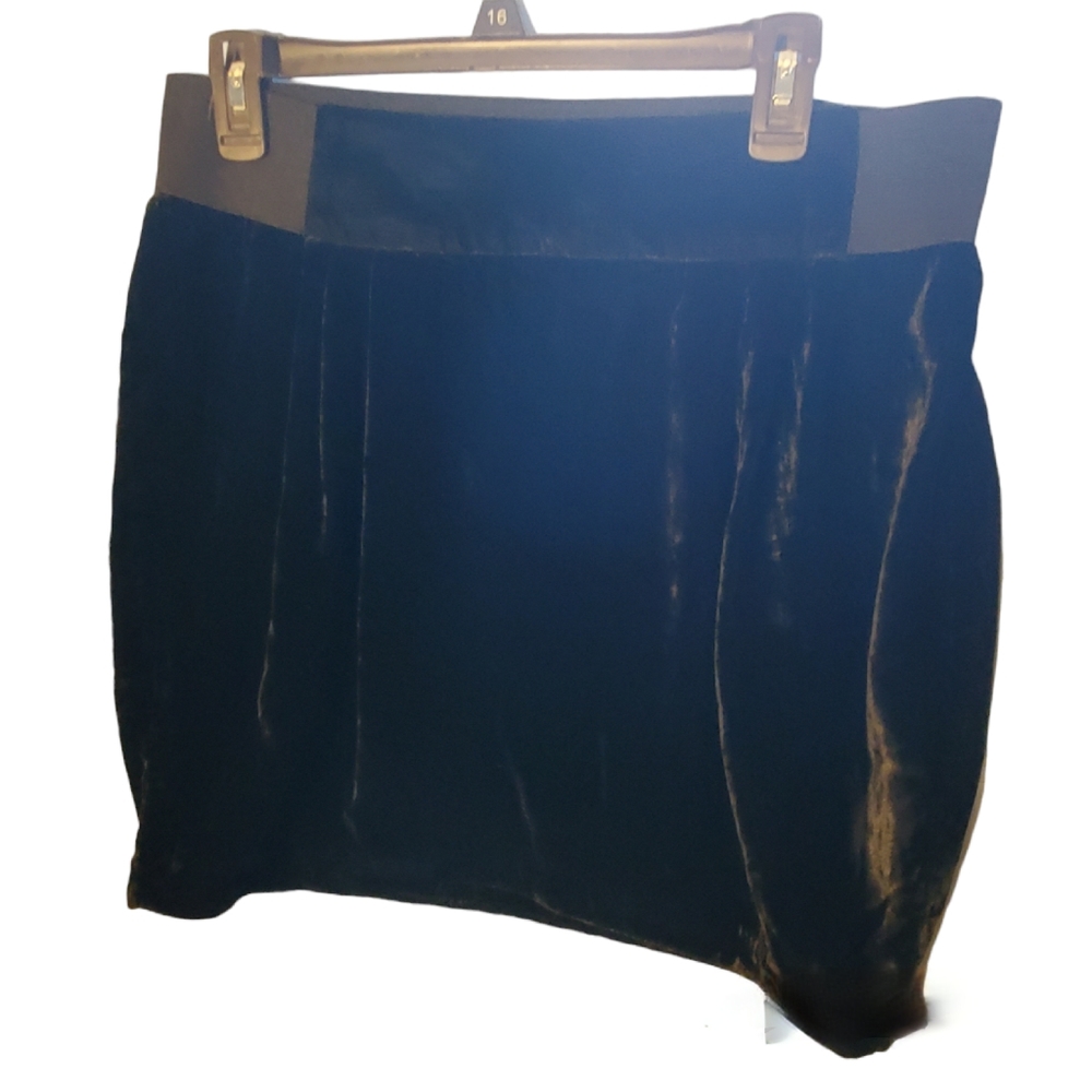 Charlotte Russe faux velvet banded waist mini skirt size Large